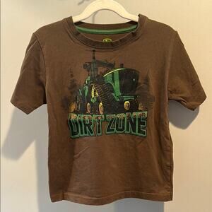 John Deere ‘Dirt Zone’ Toddler Size 5 Tractor Graphic Short Sleeve Tee‎